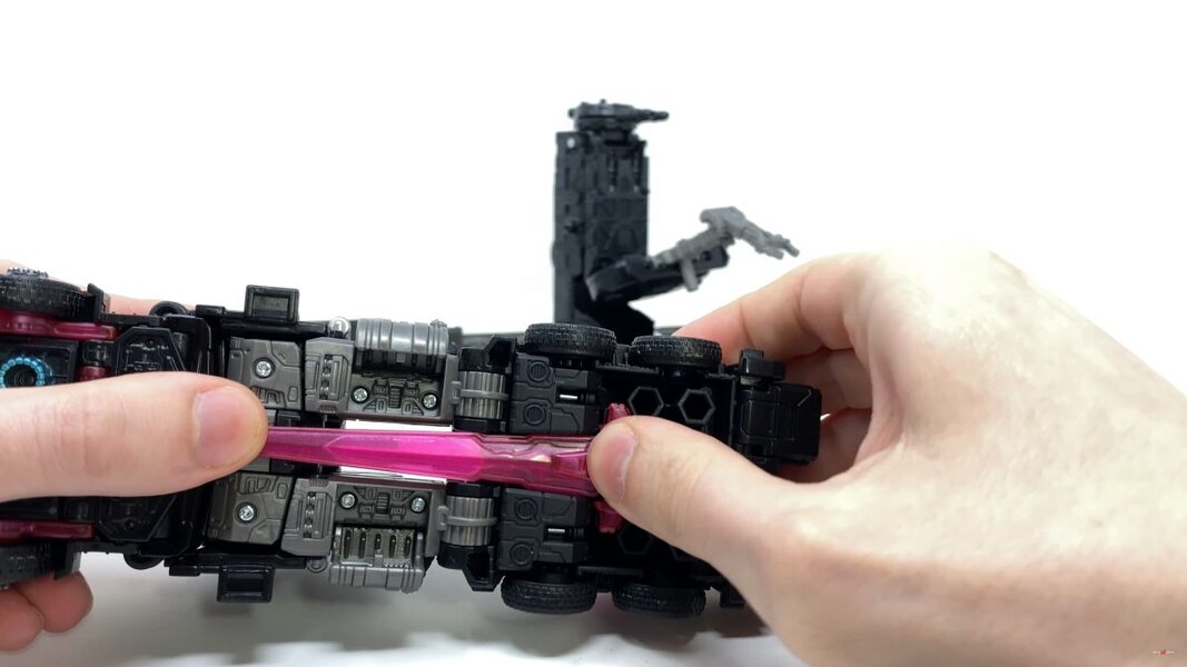 Transformers Legacy Velocitron SCOURGE BLACK CONVOY Image  (32 of 38)